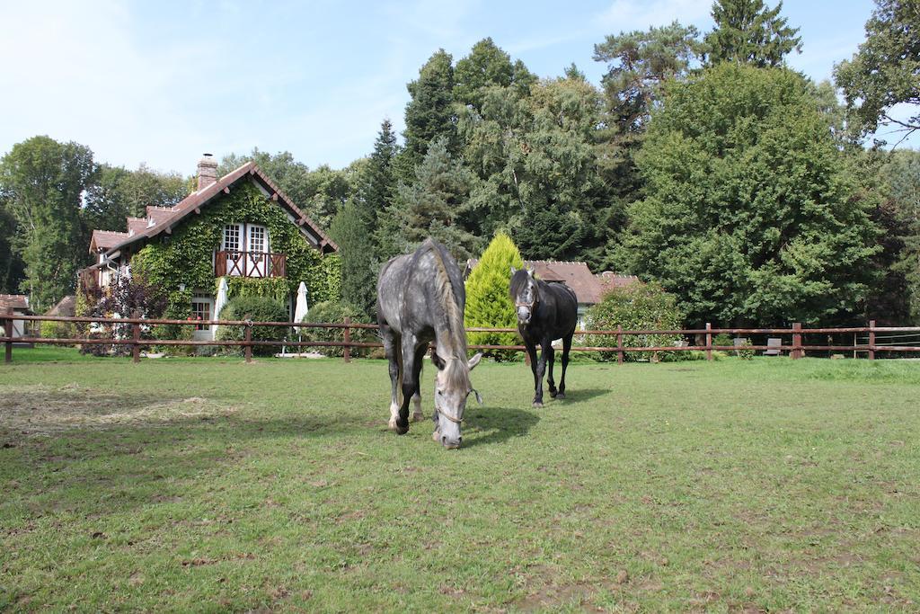 Domaine Du Vertbois La Haye-du-Theil Екстериор снимка